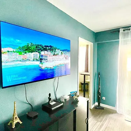 Apartment Center Side Free Paddle Beautiful Terrace